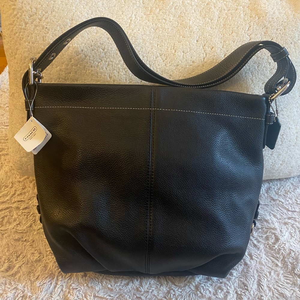 New with tags! Coach black shoulder bag 🖤🩵